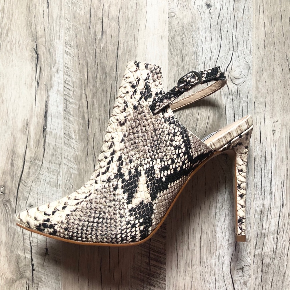 Steve Madden ankle boots size 6